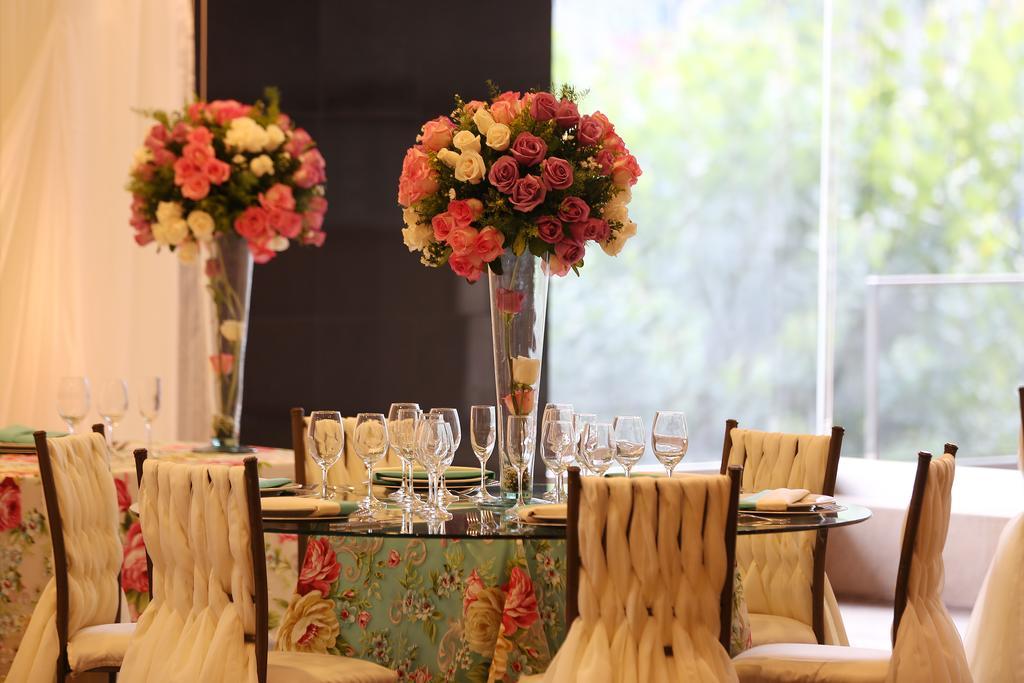 Hotel Reina Isabel Quito Zewnętrze zdjęcie