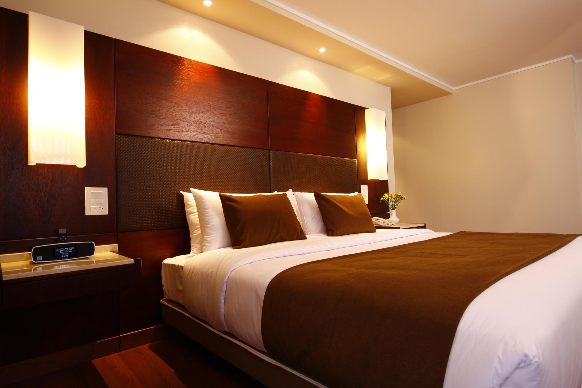 Hotel Reina Isabel Quito Zewnętrze zdjęcie