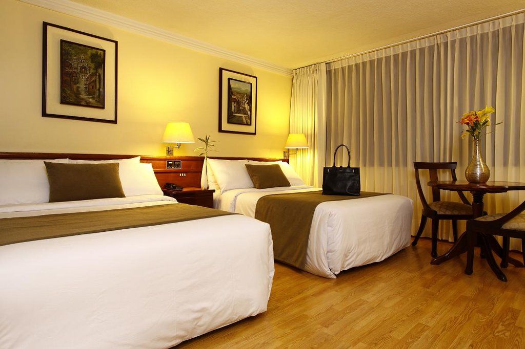 Hotel Reina Isabel Quito Zewnętrze zdjęcie