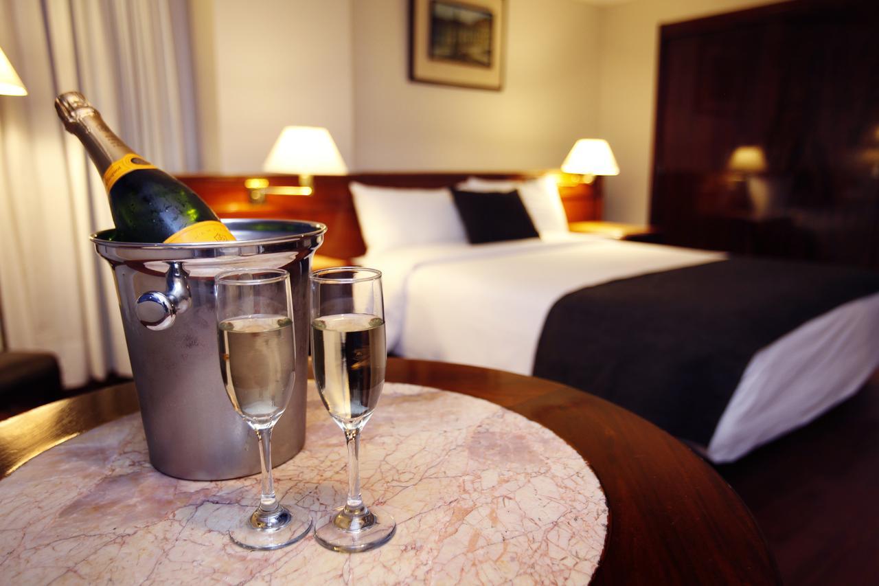 Hotel Reina Isabel Quito Zewnętrze zdjęcie
